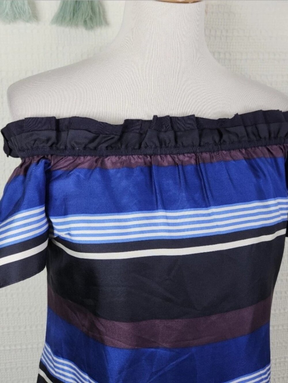 Banana Republic Silk Stripe Off The Shoulder Shift Dress Womens S Lined Pockets - Picture 3 of 14